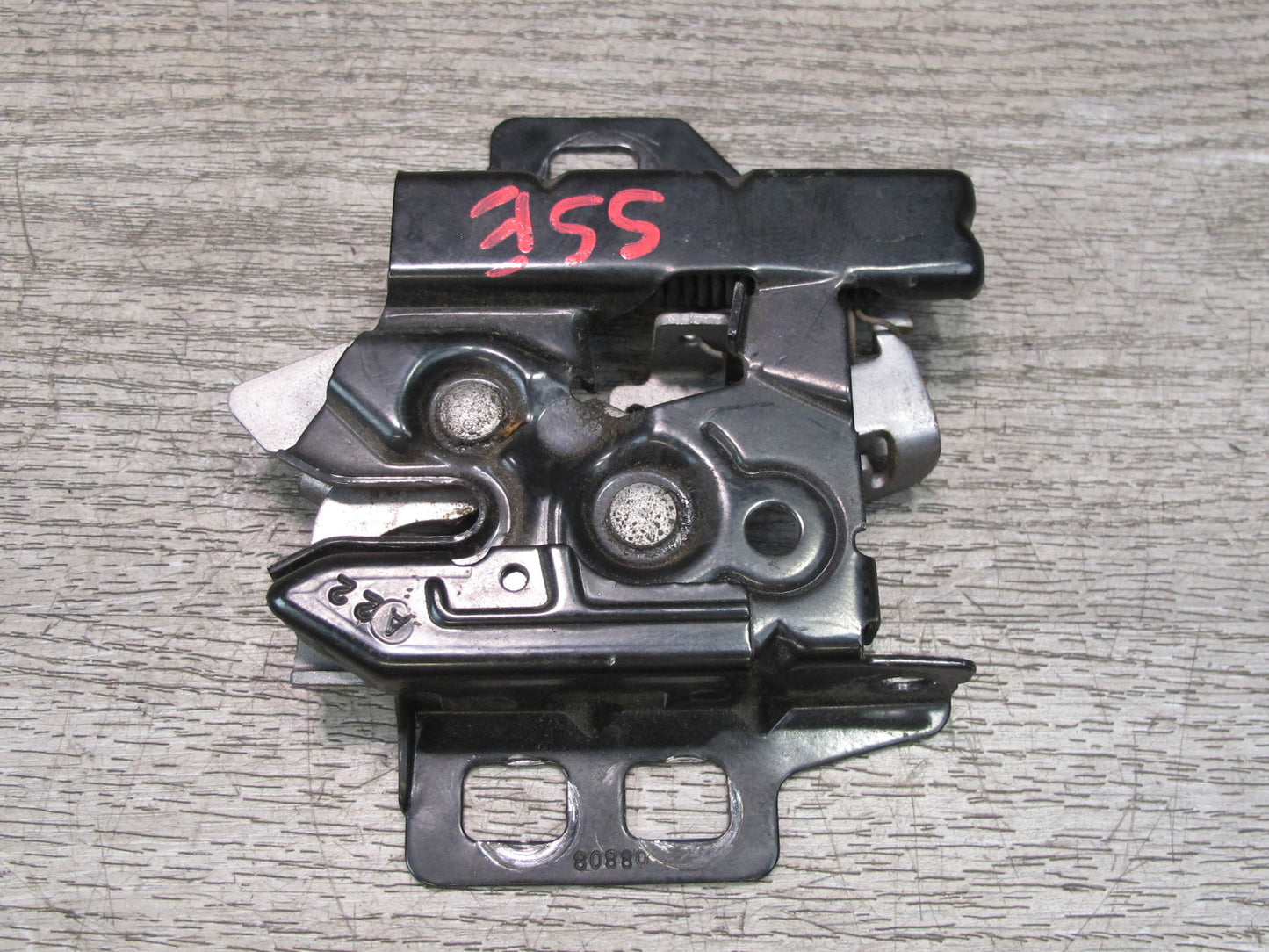 07-10 Saturn SKY Pontiac Solstice Set of 2 Front Left Right Hood Lock Latch OEM