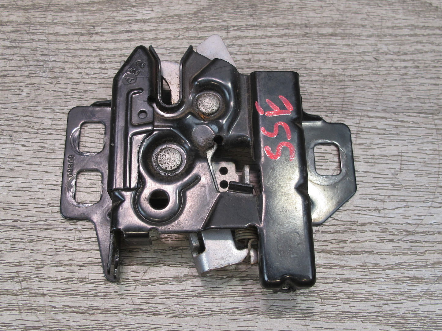 07-10 Saturn SKY Pontiac Solstice Set of 2 Front Left Right Hood Lock Latch OEM