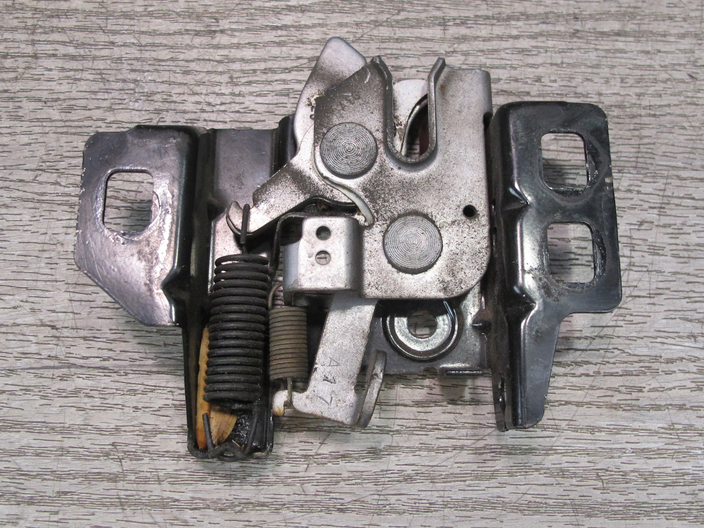 07-10 Saturn SKY Pontiac Solstice Set of 2 Front Left Right Hood Lock Latch OEM