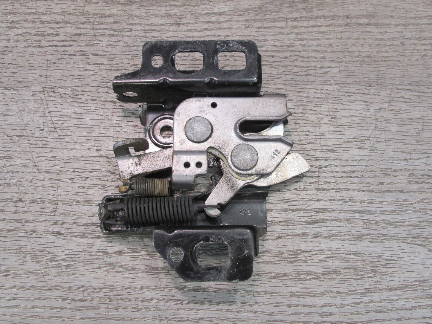 07-10 Saturn SKY Pontiac Solstice Set of 2 Front Left Right Hood Lock Latch OEM