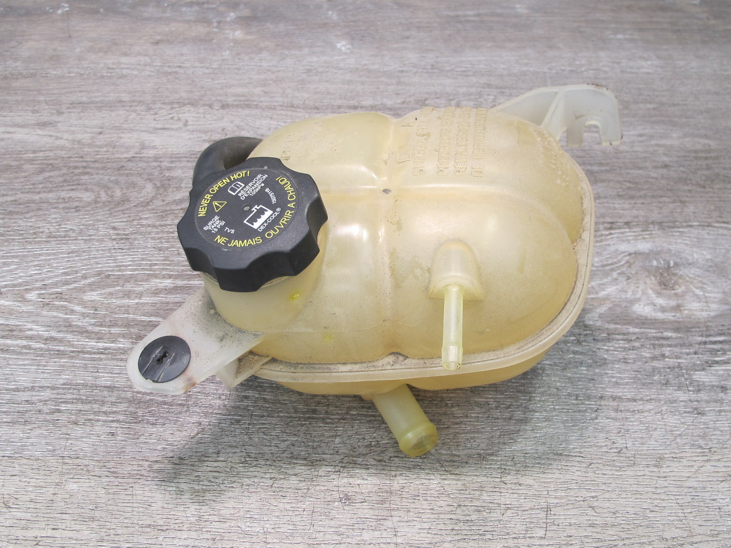 07-10 Saturn SKY Solstice Engine Coolant Expansion Overflow Reservoir Tank OEM