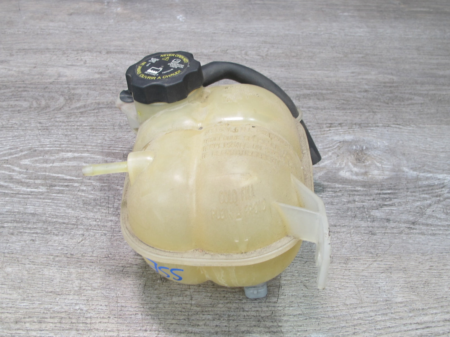 07-10 Saturn SKY Solstice Engine Coolant Expansion Overflow Reservoir Tank OEM