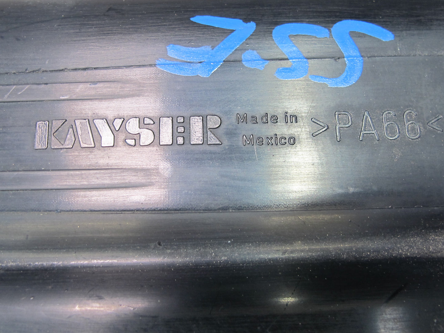 07-10 Saturn SKY Pontiac Solstice Fuel Evap Vapor Charcoal Canister OEM