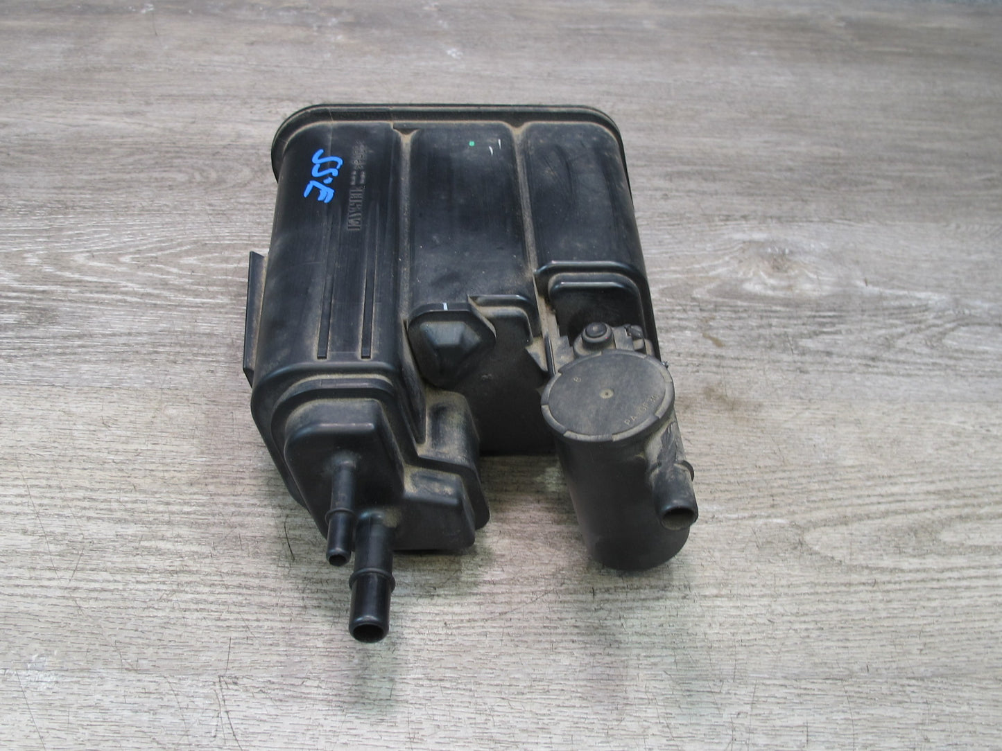 07-10 Saturn SKY Pontiac Solstice Fuel Evap Vapor Charcoal Canister OEM