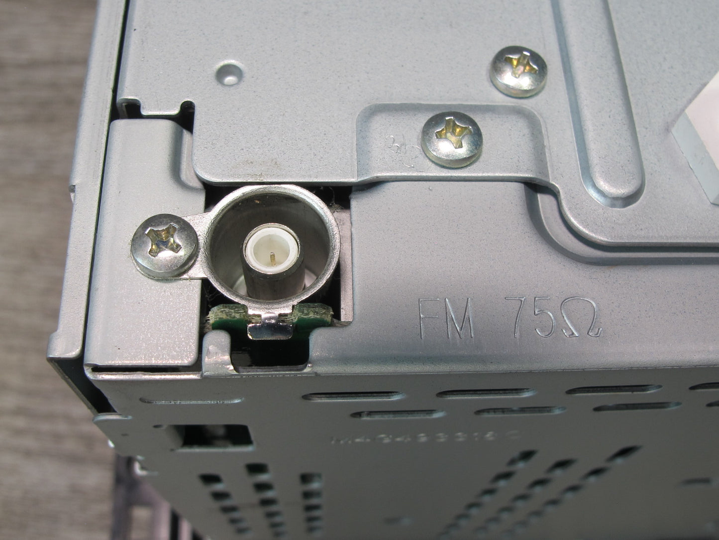 07-08 Saturn SKY Dash AM FM Radio CD MP3 Stereo Head Unit 15948458 OEM