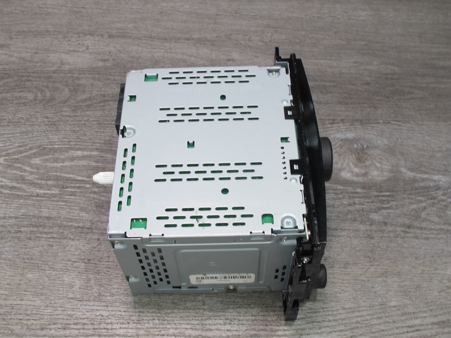 07-08 Saturn SKY Dash AM FM Radio CD MP3 Stereo Head Unit 15948458 OEM