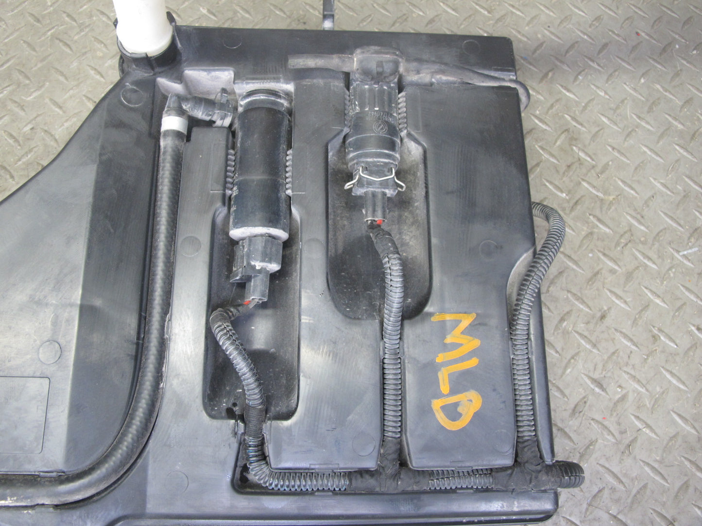 2017-2020 Maserati Levante M161 Windshield Washer Fluid Reservoir Tank W/ Pump