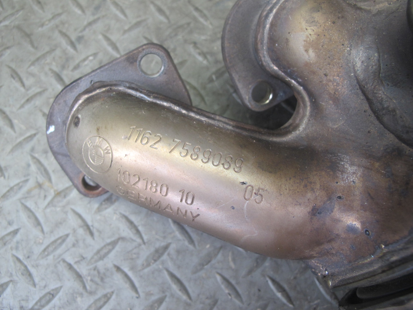 2010-2014 BMW E71 X6M S63 Engine Exhaust Manifold Header 7589089