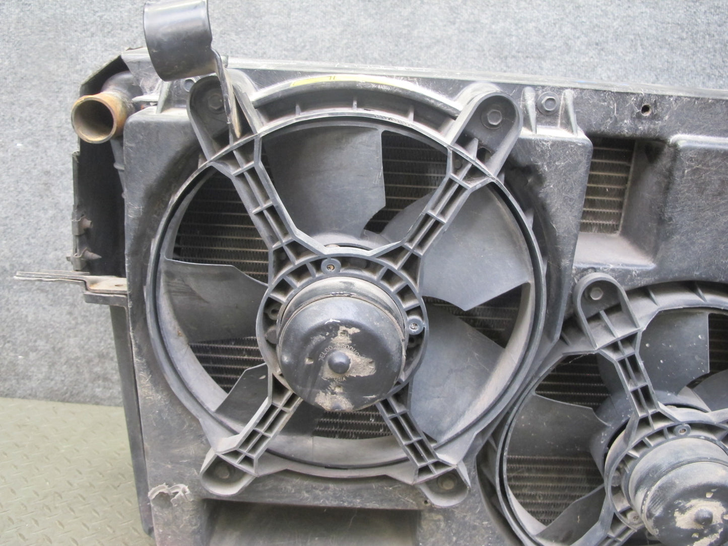 90-93 Chevrolet Corvette C4 A/T Engine Radiator AC Condenser Fan Shroud Assy OEM