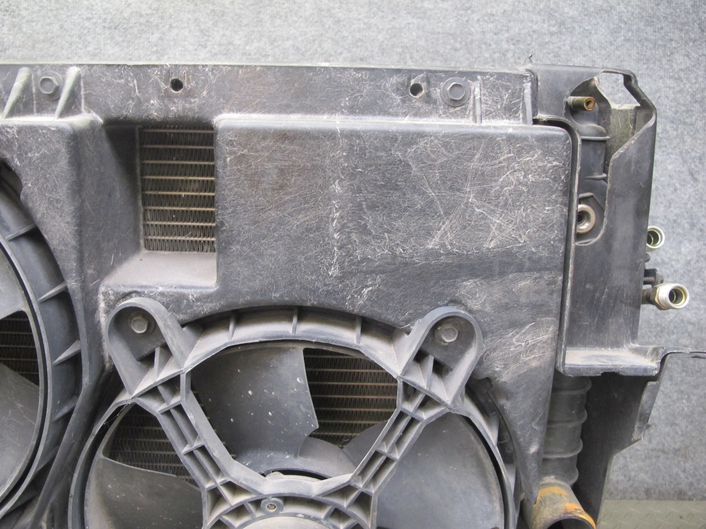 90-93 Chevrolet Corvette C4 A/T Engine Radiator AC Condenser Fan Shroud Assy OEM