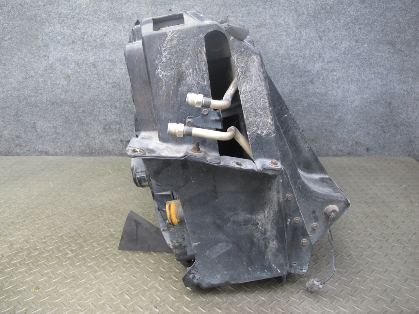 90-93 Chevrolet Corvette C4 A/T Engine Radiator AC Condenser Fan Shroud Assy OEM