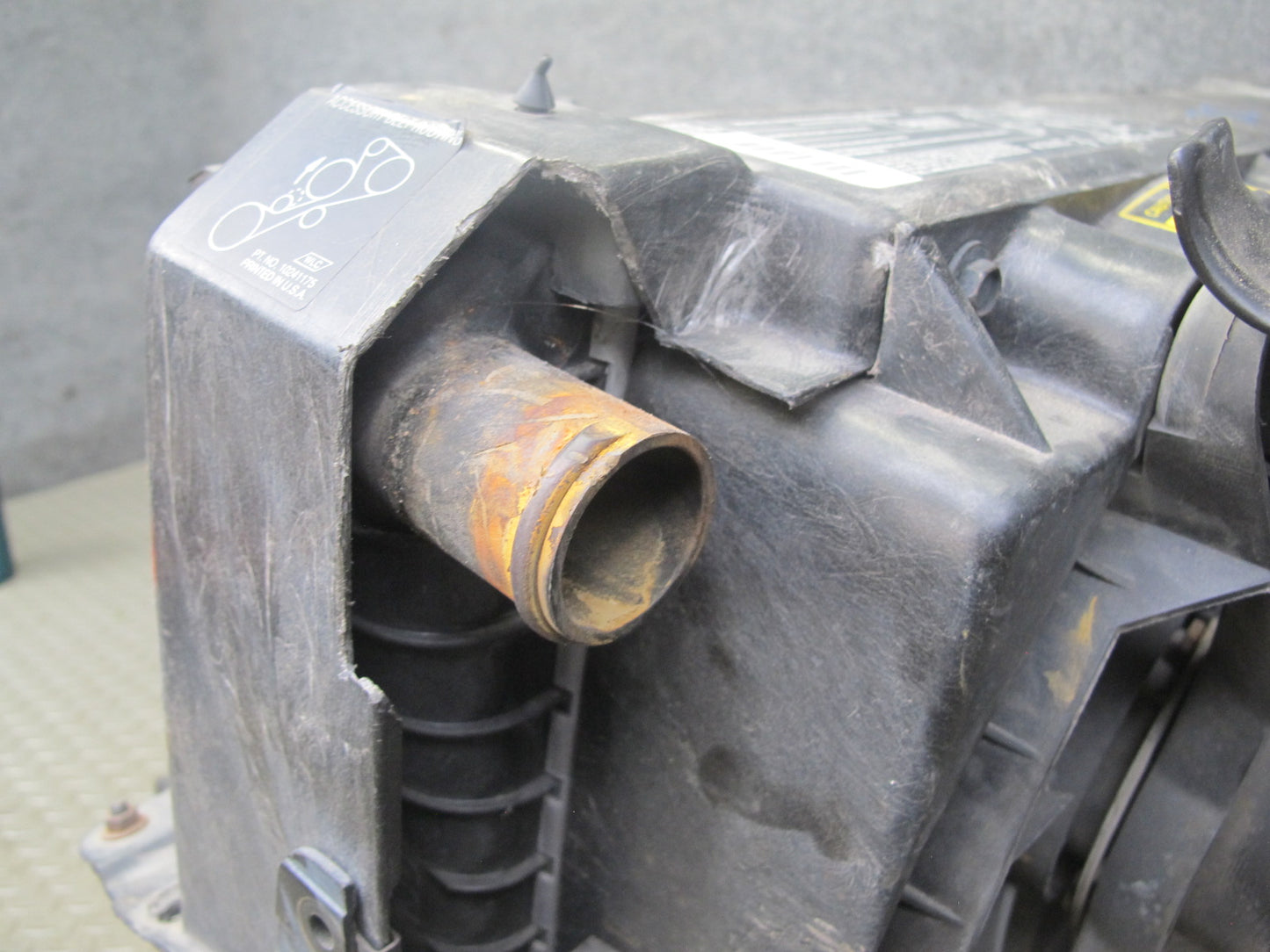 90-93 Chevrolet Corvette C4 A/T Engine Radiator AC Condenser Fan Shroud Assy OEM