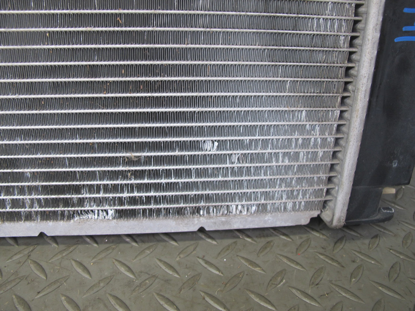00-05 Toyota MR2 Spyder ZZW30L Engine Cooling Radiator 422132-1802 OEM