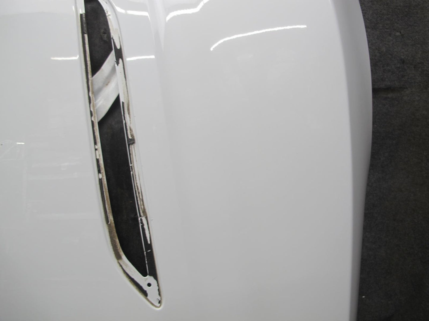07-10 Saturn SKY Front Hood Bonnet Shell Panel Cover Polar White OEM