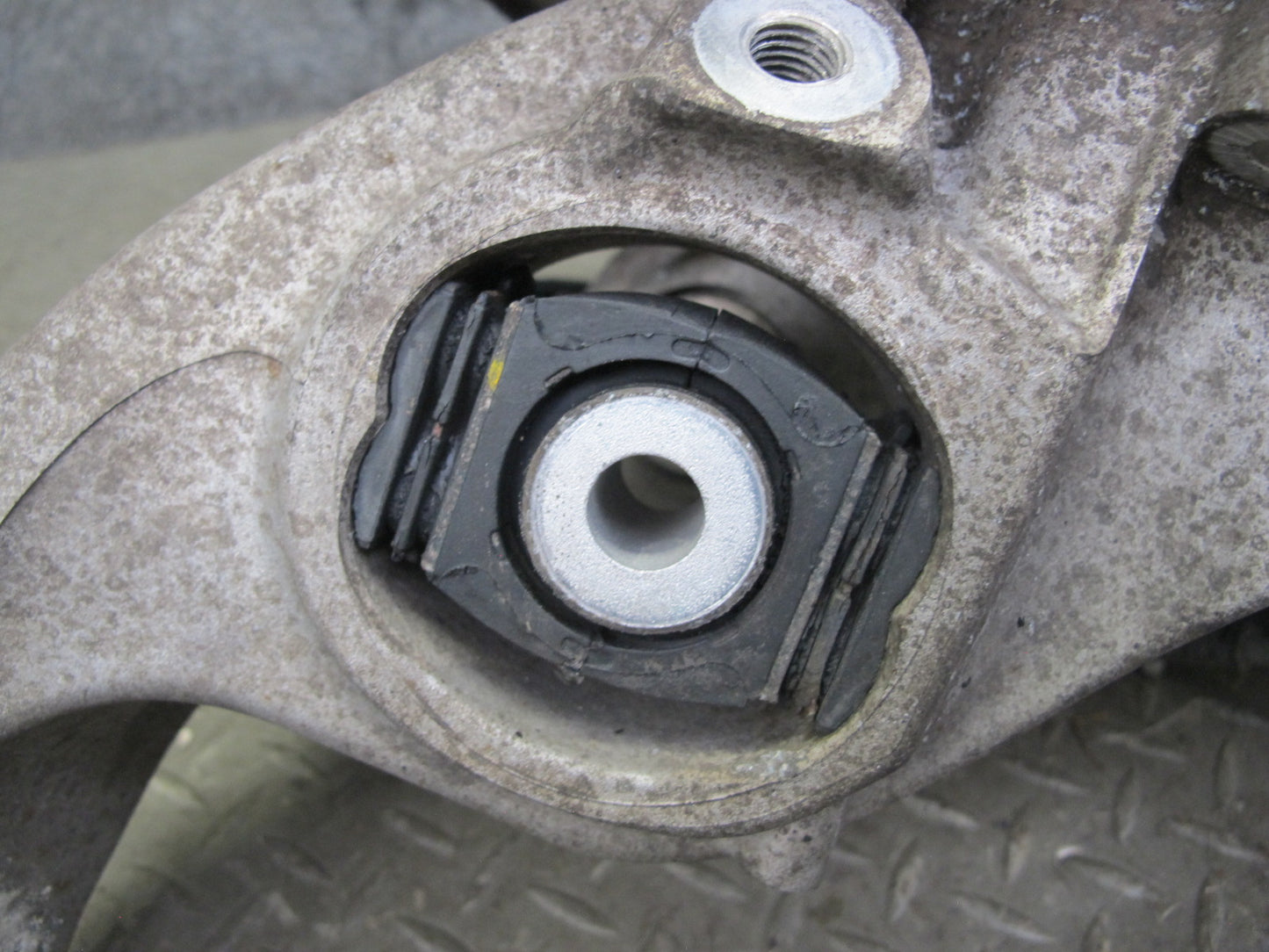 2015-2025 Porsche Macan AWD Rear Right Spindle Knuckle Wheel Hub Bearing