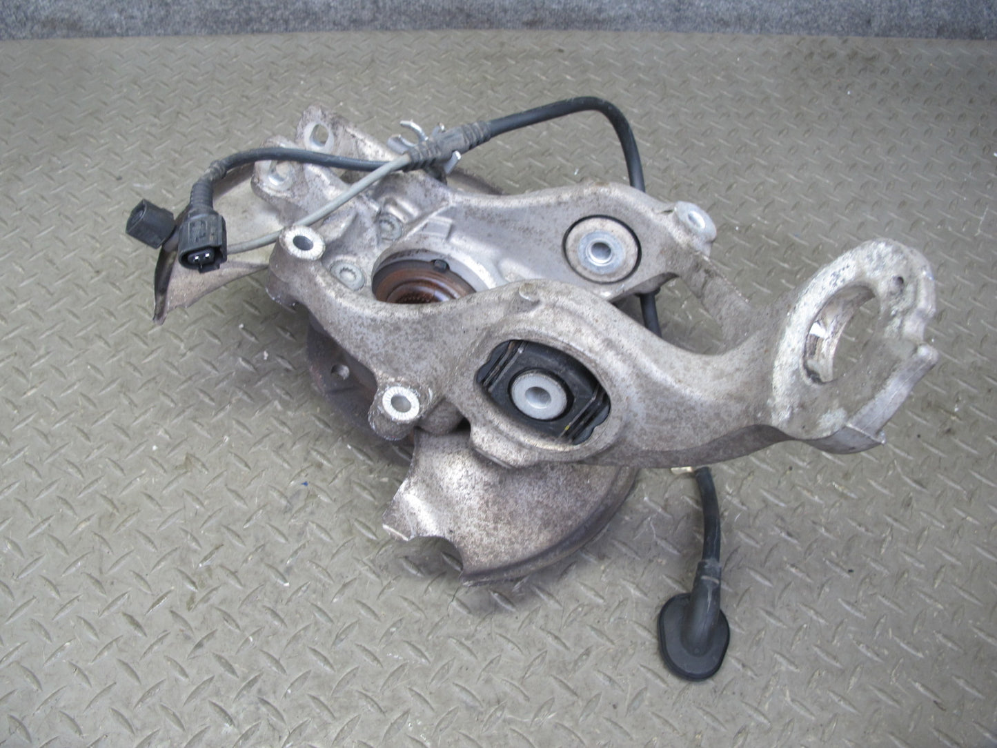 2015-2025 Porsche Macan AWD Rear Right Spindle Knuckle Wheel Hub Bearing
