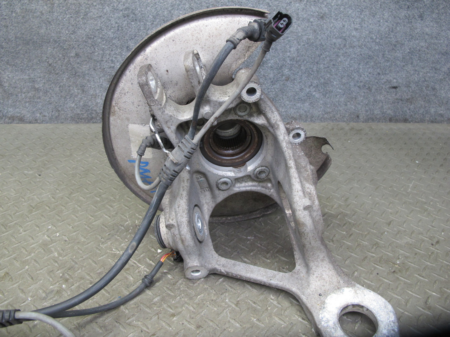 2015-2025 Porsche Macan AWD Rear Left Spindle Knuckle Wheel Hub Bearing