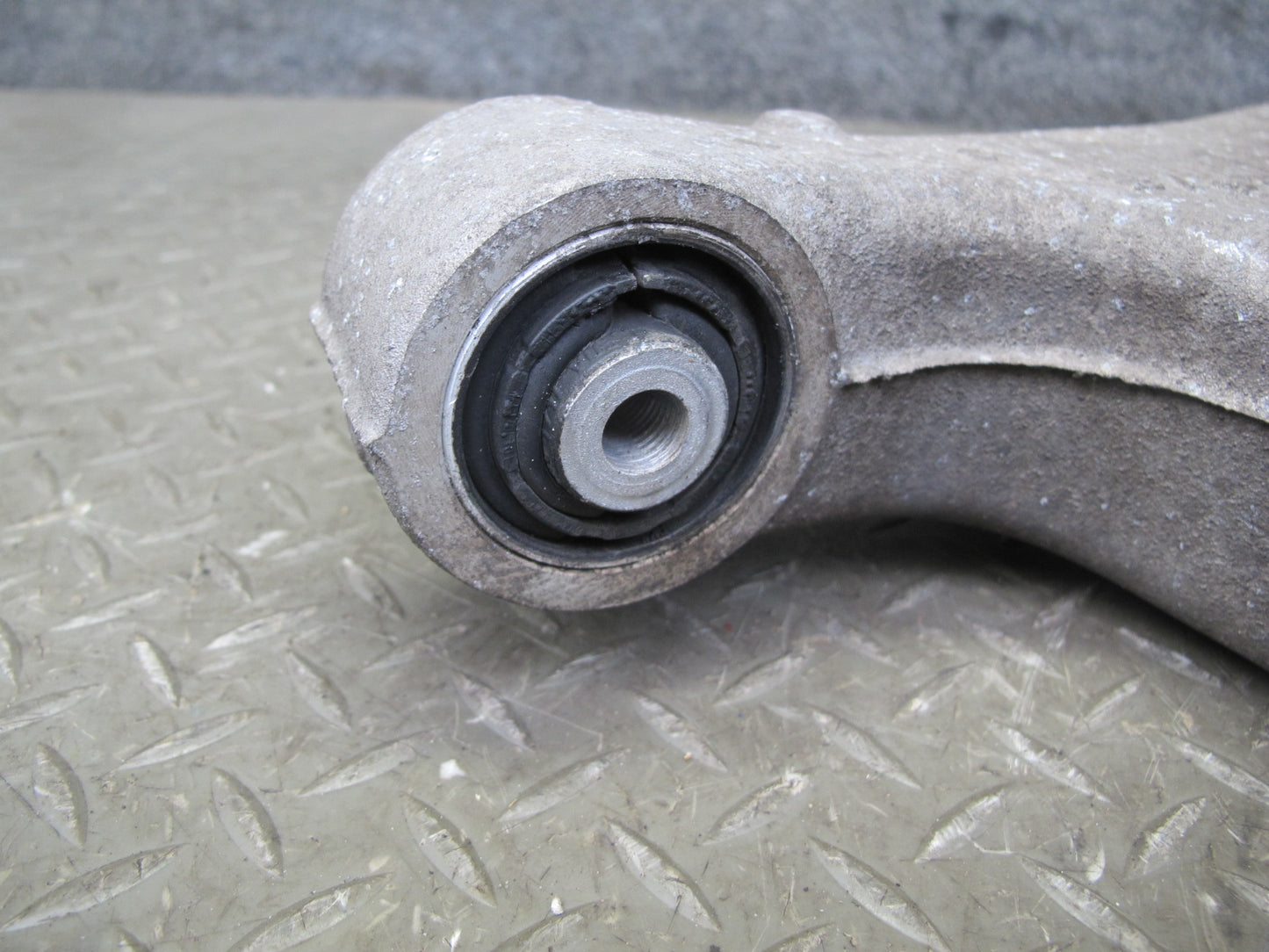 2015-2018 Porsche Macan Rear Left Upper & Lower Control Arm Set of 2