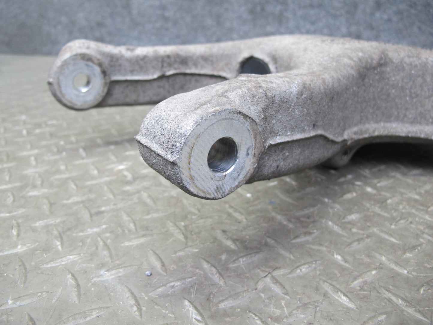 2015-2018 Porsche Macan Rear Left Upper & Lower Control Arm Set of 2