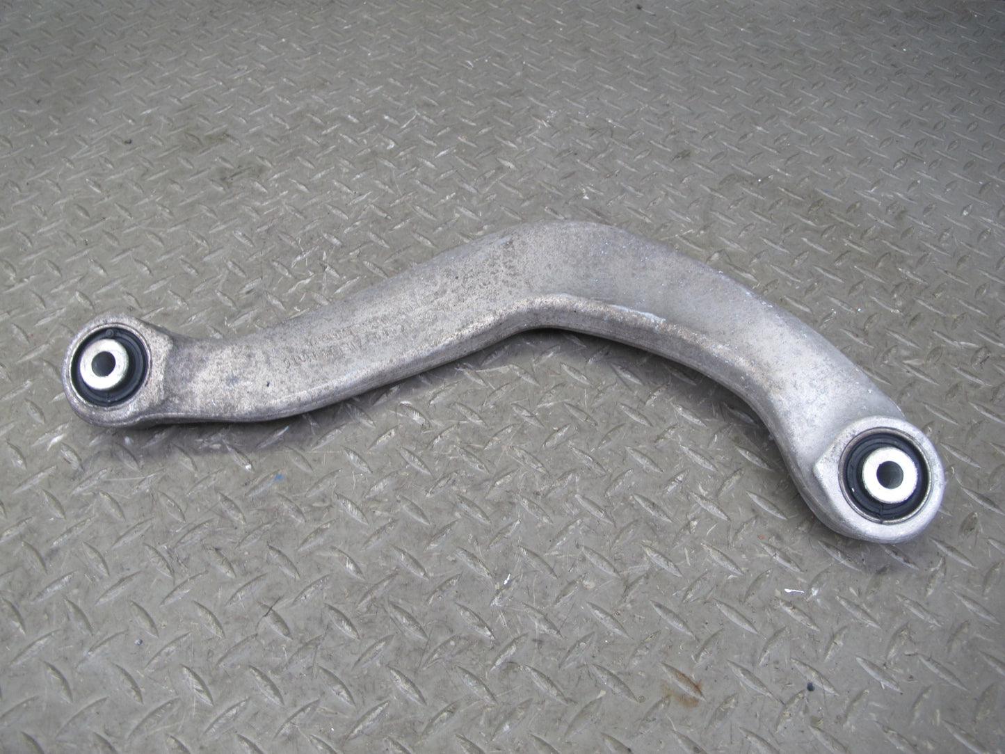 2015-2018 Porsche Macan Rear Left Upper & Lower Control Arm Set of 2