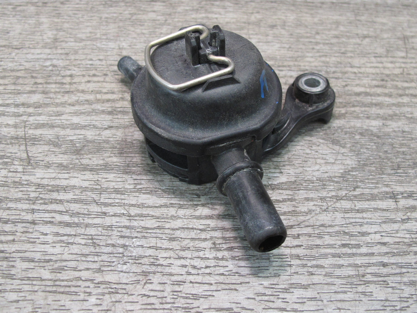 2015-2018 Porsche Macan Engine Coolant Air Bleeder Valve 7P5121671