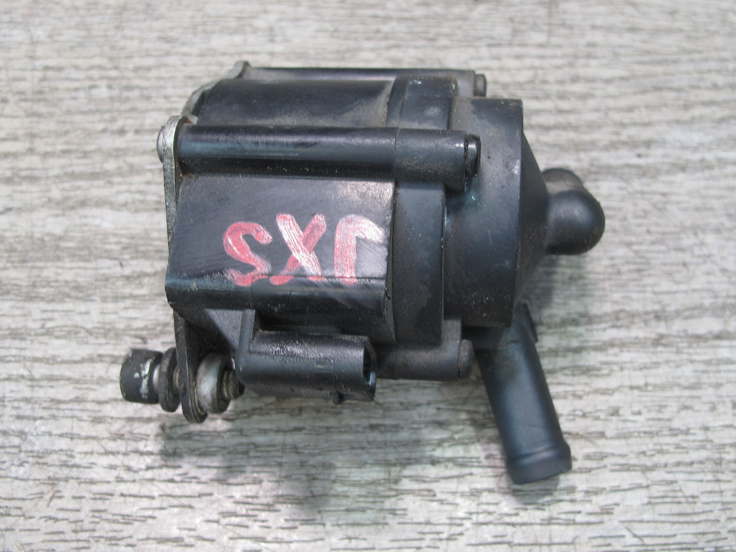 2010-2014 BMW E71 X6M Engine Additional Auxiliary Water Pump