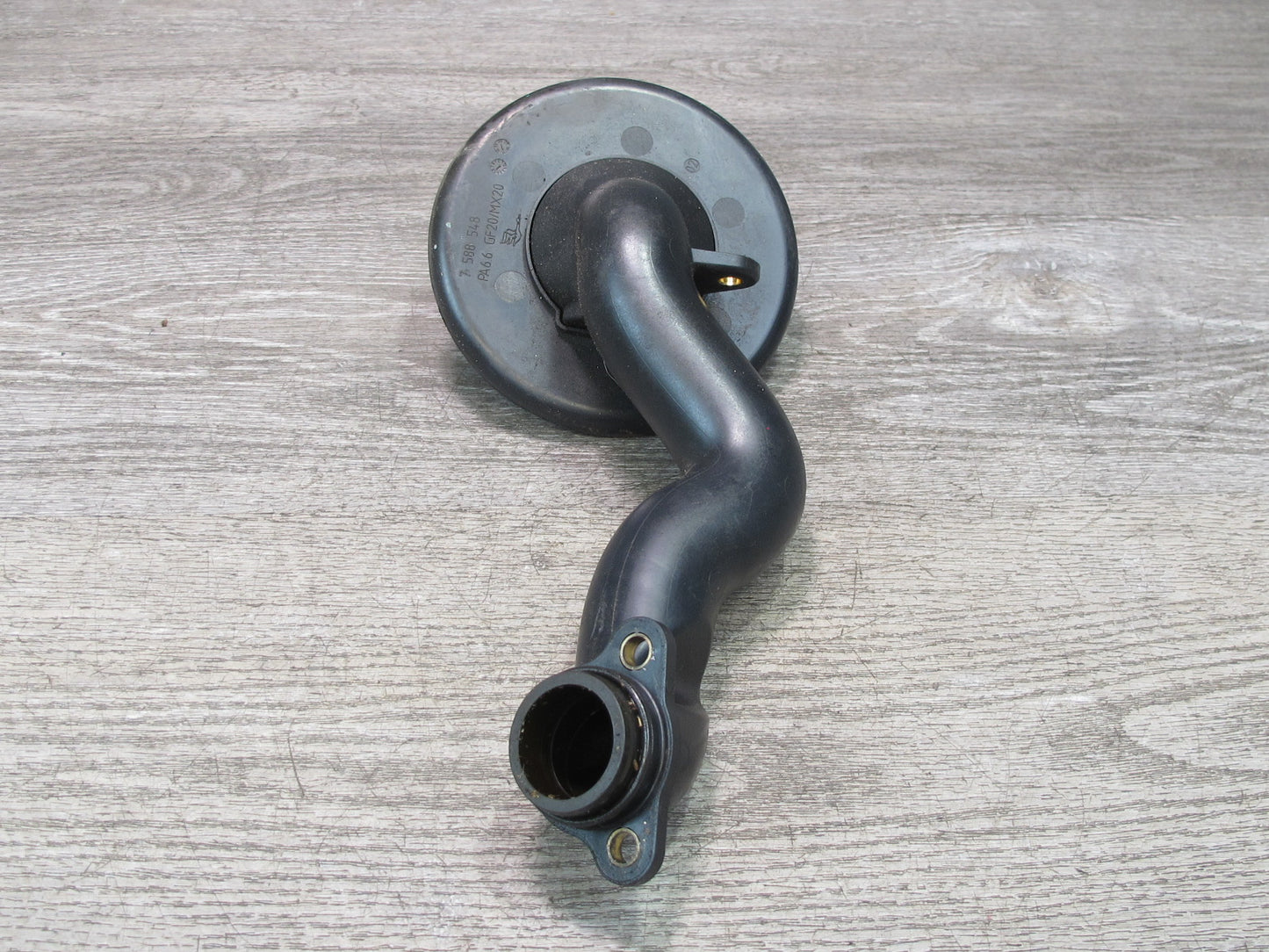 2010-2014 BMW E71 X6M Engine Motor Oil Filler Neck 7588548