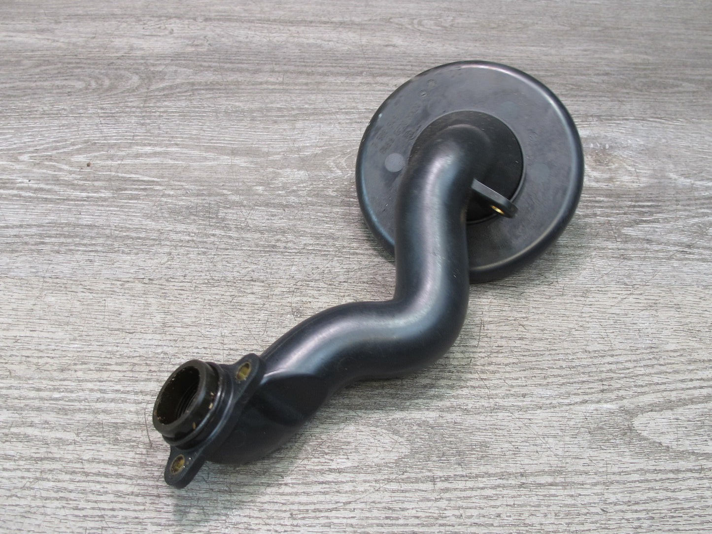 2010-2014 BMW E71 X6M Engine Motor Oil Filler Neck 7588548