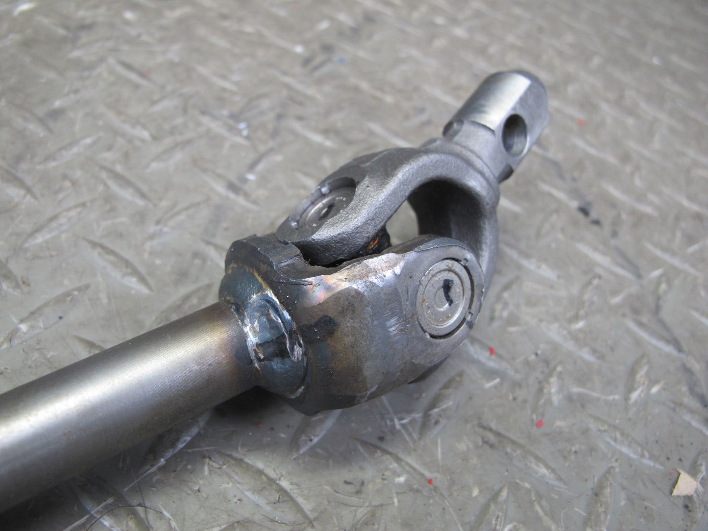 07-10 Saturn SKY Solstice Steering Column Intermediate U Joint Shaft OEM