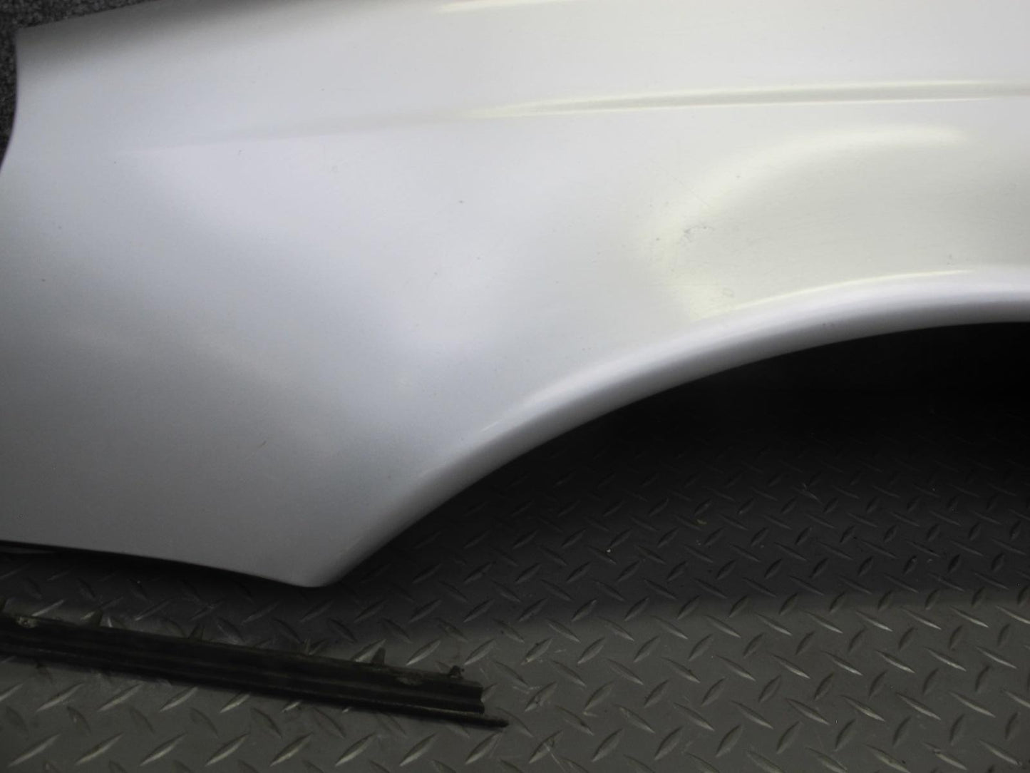 96-99 Mercedes W140 C140 Cl-class Coupe Front Left Fender Shell Panel Cover OEM