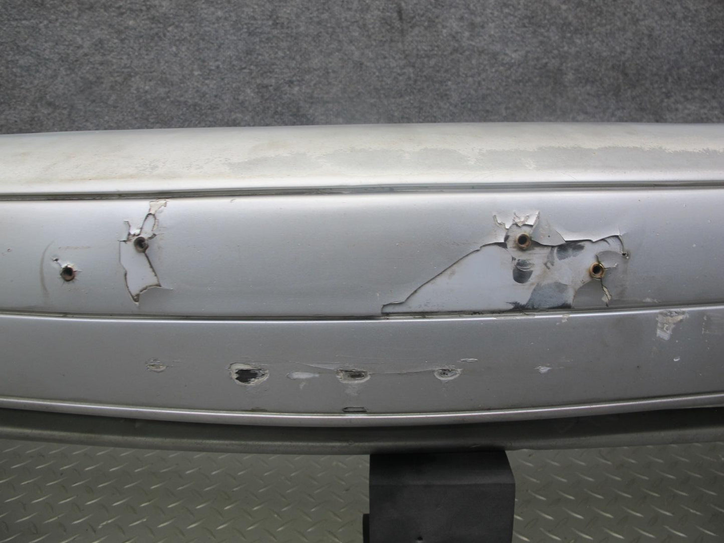 96-99 Mercedes W140 C140 CL Coupe Front Bumper Cover Silver Damaged
