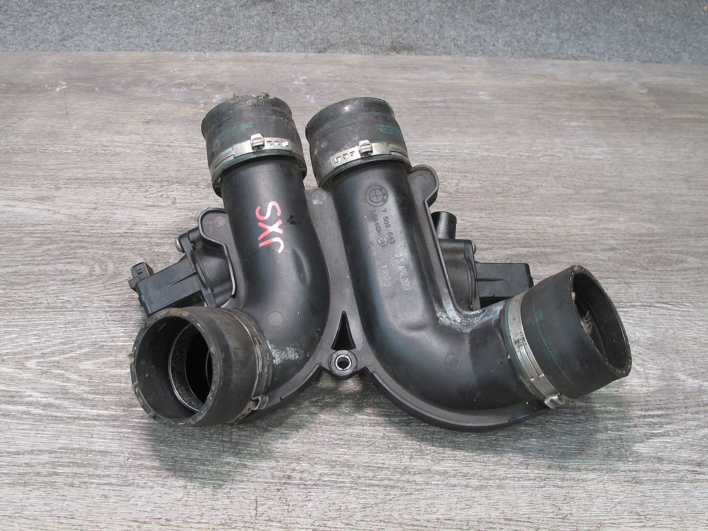 2010-2014 BMW E71 X6M S63 Engine Air Intake Manifold Tube Charge Pipe
