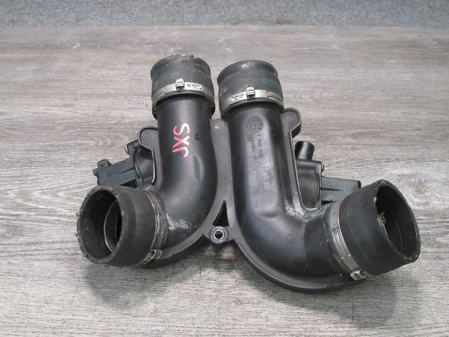 2010-2014 BMW E71 X6M S63 Engine Air Intake Manifold Tube Charge Pipe