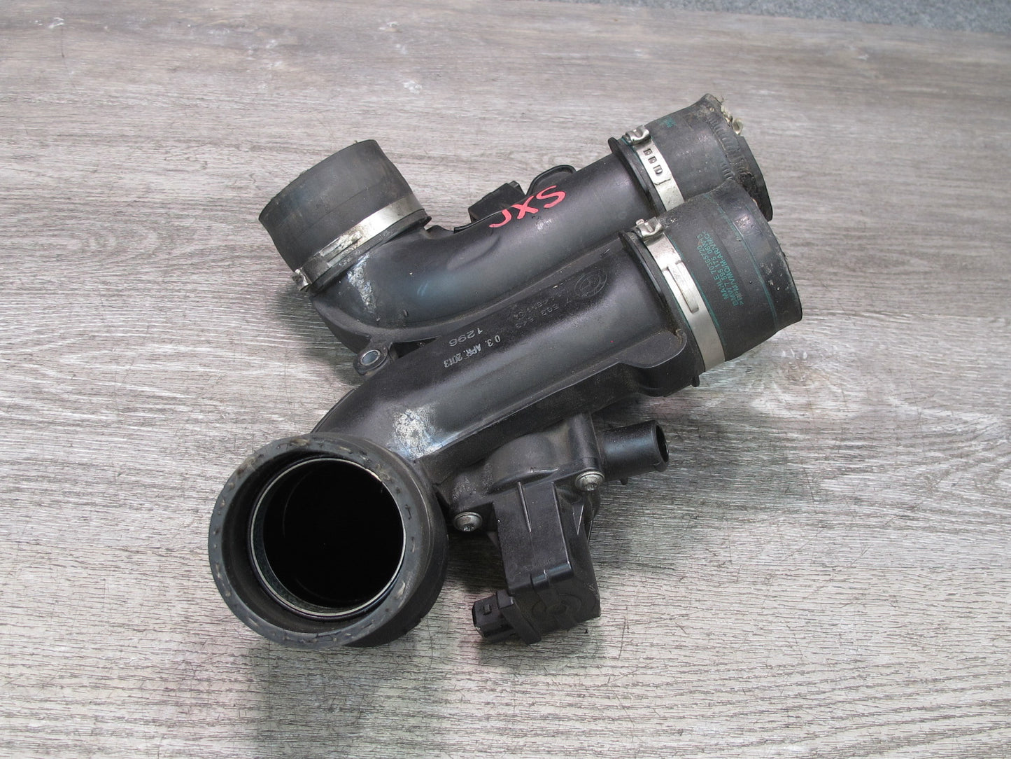 2010-2014 BMW E71 X6M S63 Engine Air Intake Manifold Tube Charge Pipe