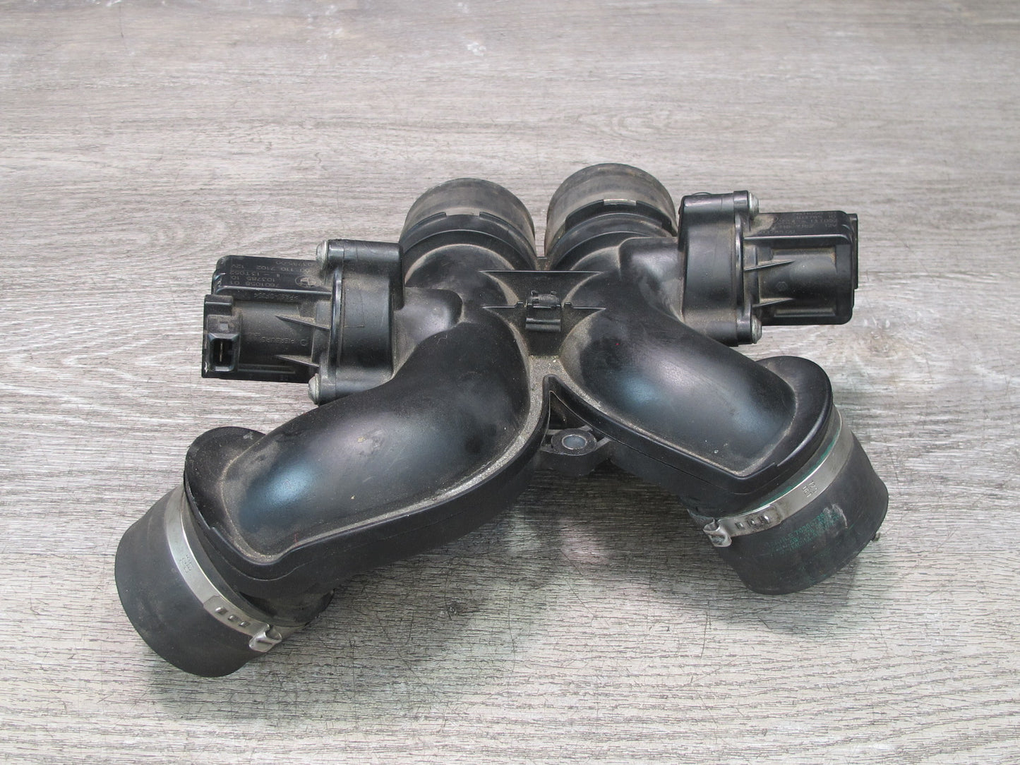 2010-2014 BMW E71 X6M S63 Engine Air Intake Manifold Tube Charge Pipe