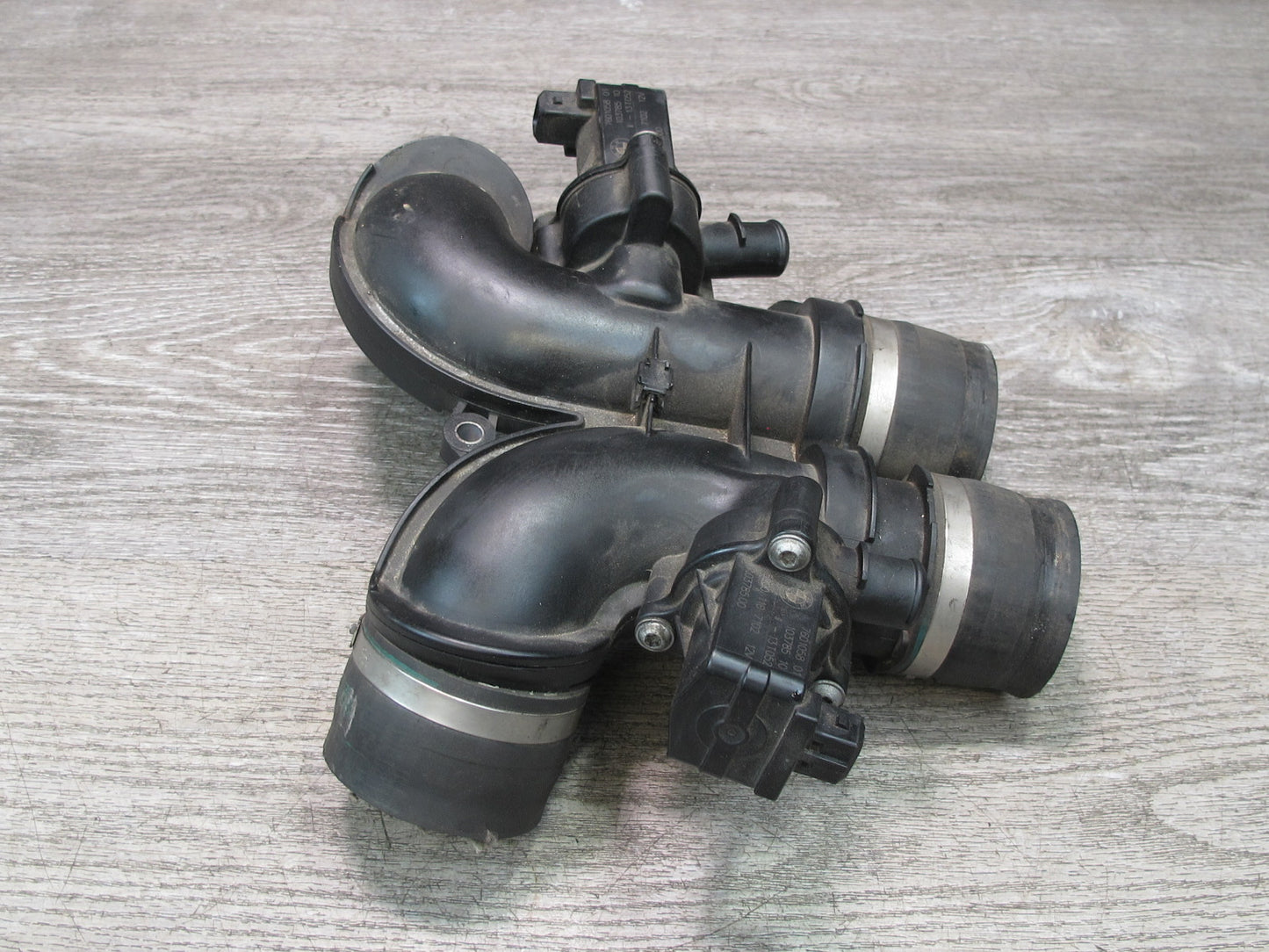 2010-2014 BMW E71 X6M S63 Engine Air Intake Manifold Tube Charge Pipe