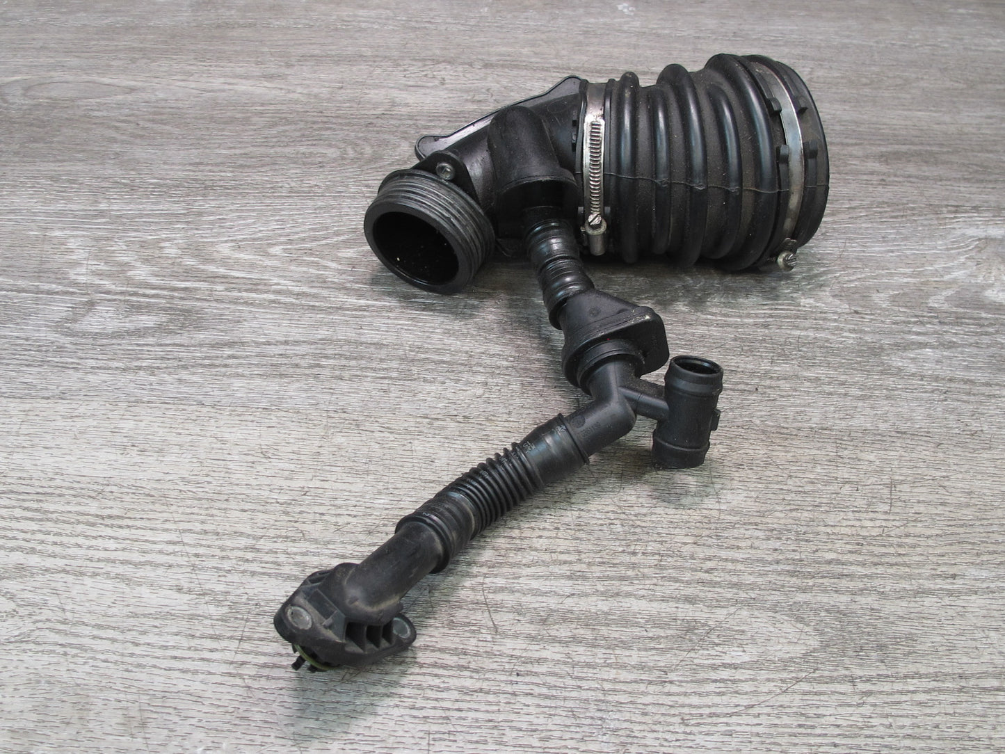 2010-2014 BMW E71 X6M Filtered Air Intake Duct Hose Pipe Line Set of 2