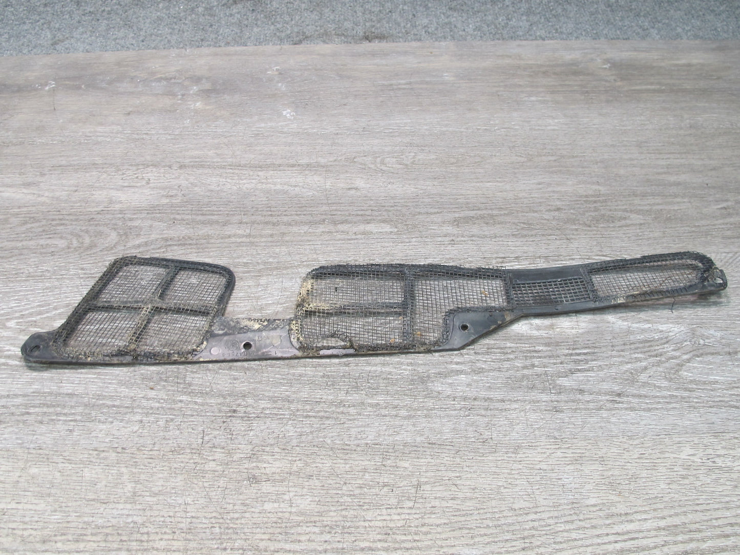 84-96 Chevrolet Corvette C4 Windshield Cowl Drain Screen Grille Trim Set OEM