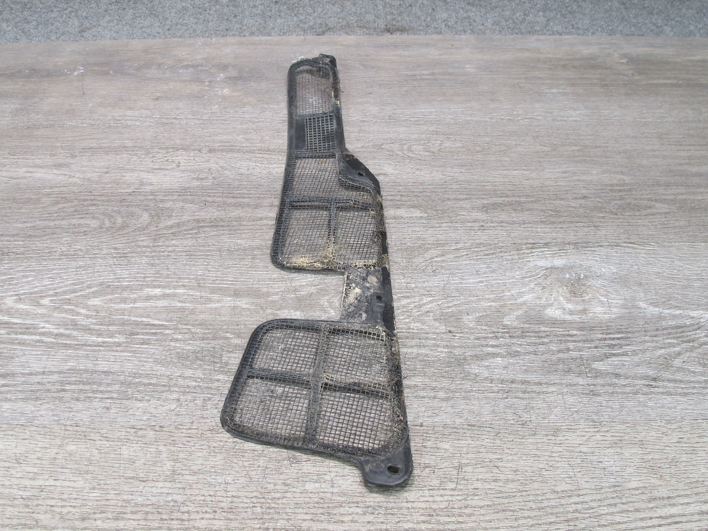 84-96 Chevrolet Corvette C4 Windshield Cowl Drain Screen Grille Trim Set OEM