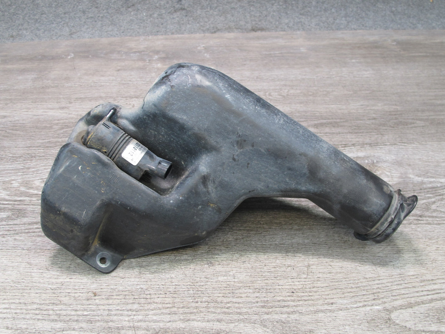 92-96 Chevrolet Corvette C4 Windshield Washer Fluid Reservoir Tank w Pump OEM