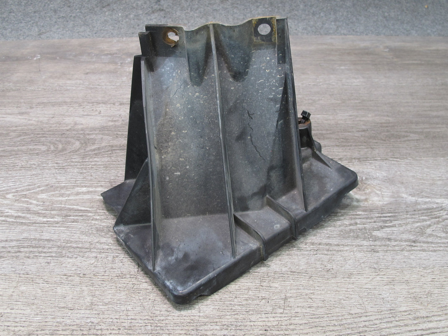 84-96 Chevrolet Corvette C4 Battery Tray Support Holder 14064574 OEM