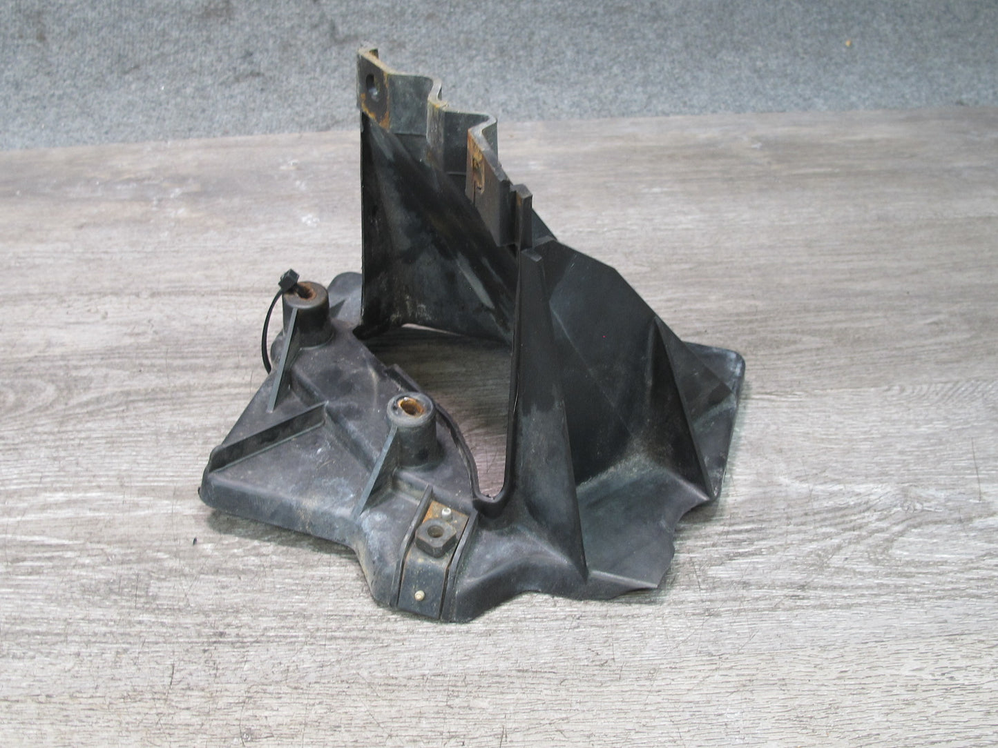 84-96 Chevrolet Corvette C4 Battery Tray Support Holder 14064574 OEM