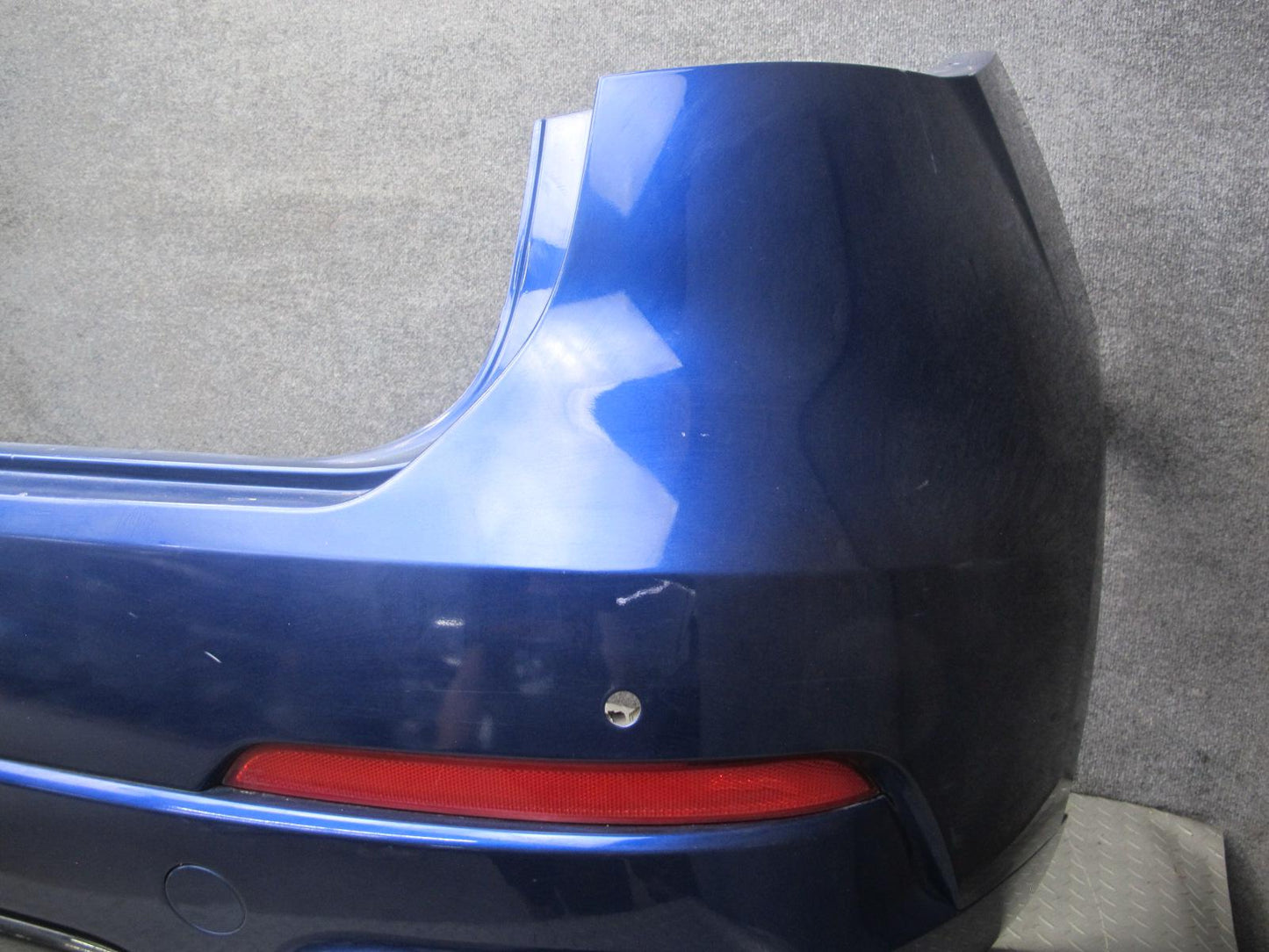 2017-2020 Maserati Levante M161 Rear Bumper Cover W/o PDC Sensors Blue