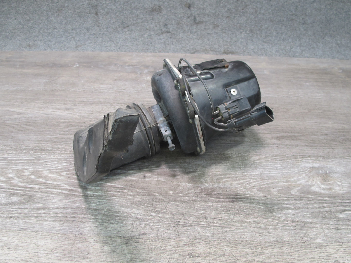 92-93 Chevrolet Corvette C4 Secondary Air Injection Smog Pump w Duct OEM