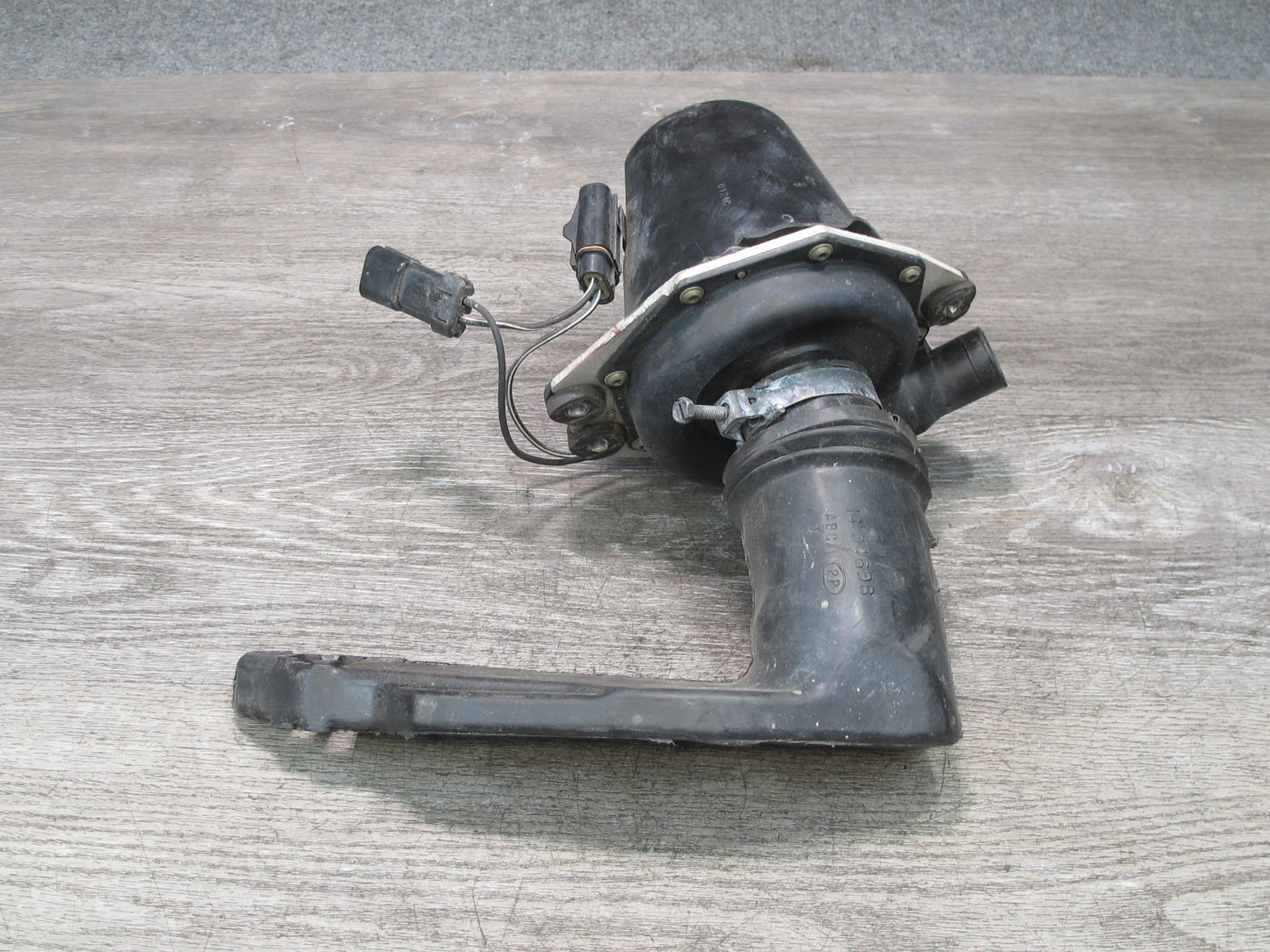 92-93 Chevrolet Corvette C4 Secondary Air Injection Smog Pump w Duct OEM