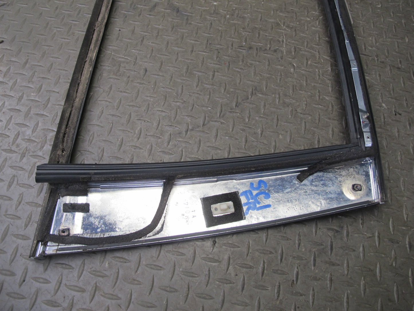 92-00 Lexus JZZ31L SC400 SC300 Set of 2 Door Window Frame Trim Molding OEM