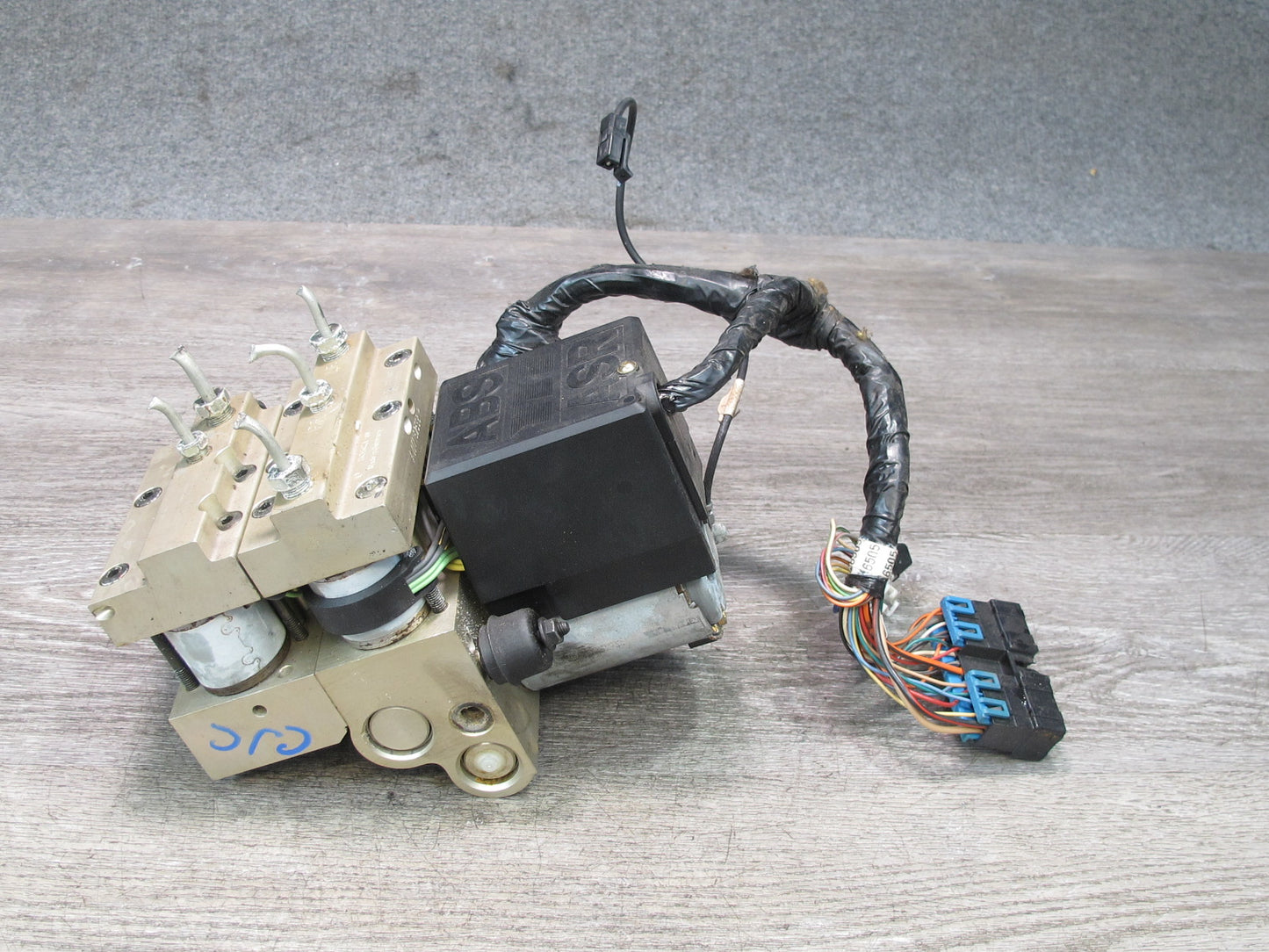 92-94 Chevrolet Corvette C4 Anti Lock Brake ABS Pump Module Unit OEM