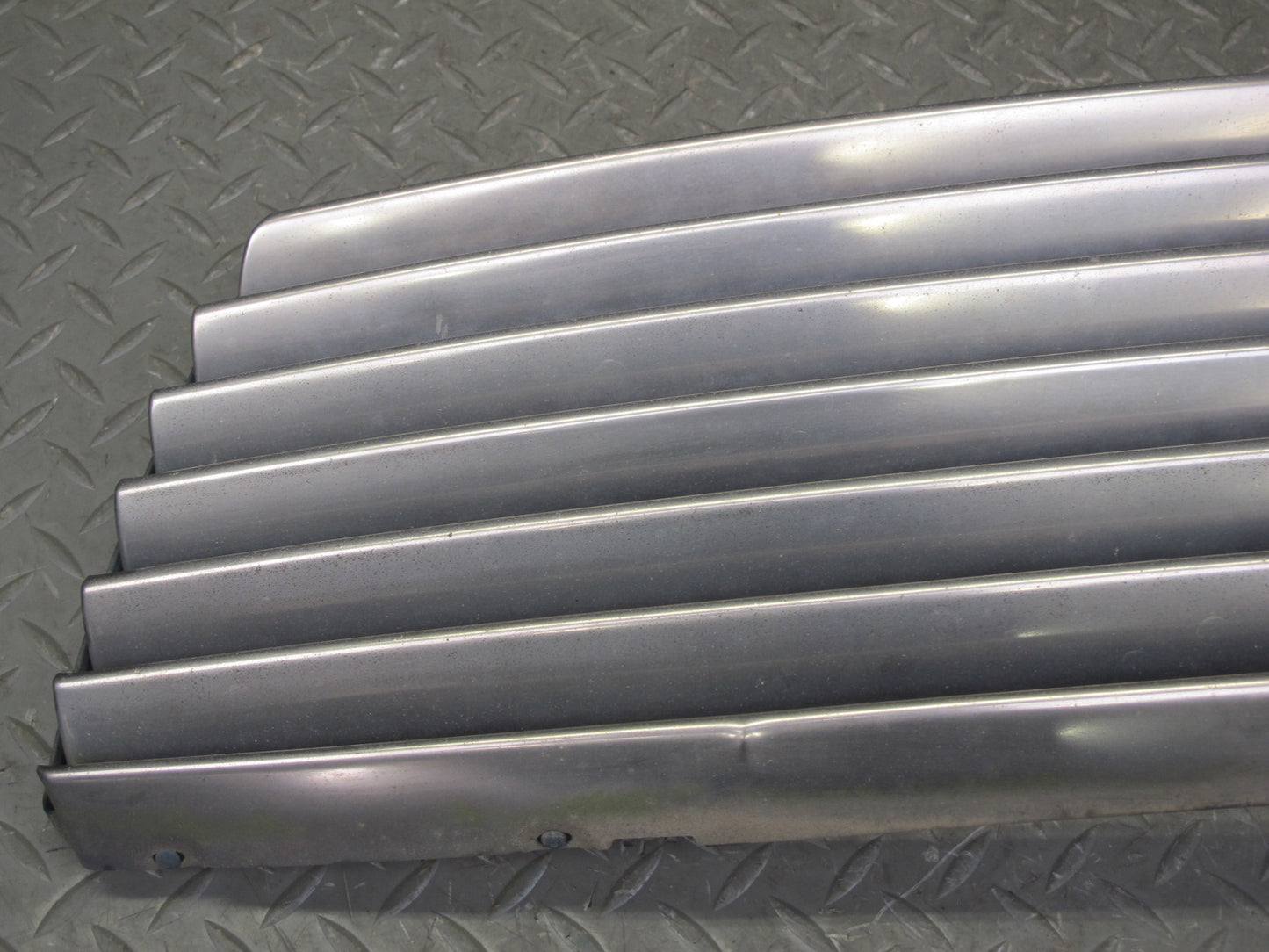 96-99 Mercedes W140 C140 CL Coupe Front Hood Grille w Emblem 1408880060 OEM