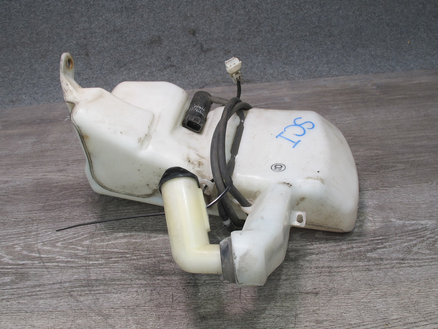 93-00 Lexus JZZ31L SC400 SC300 Windshield Washer Fluid Reservoir Tank w Pump OEM