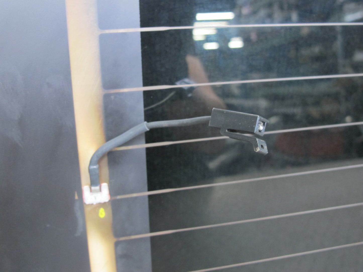 2003-2009 Hummer H2 Rear Trunk Lid Tailgate Liftgate Heated Glass Window